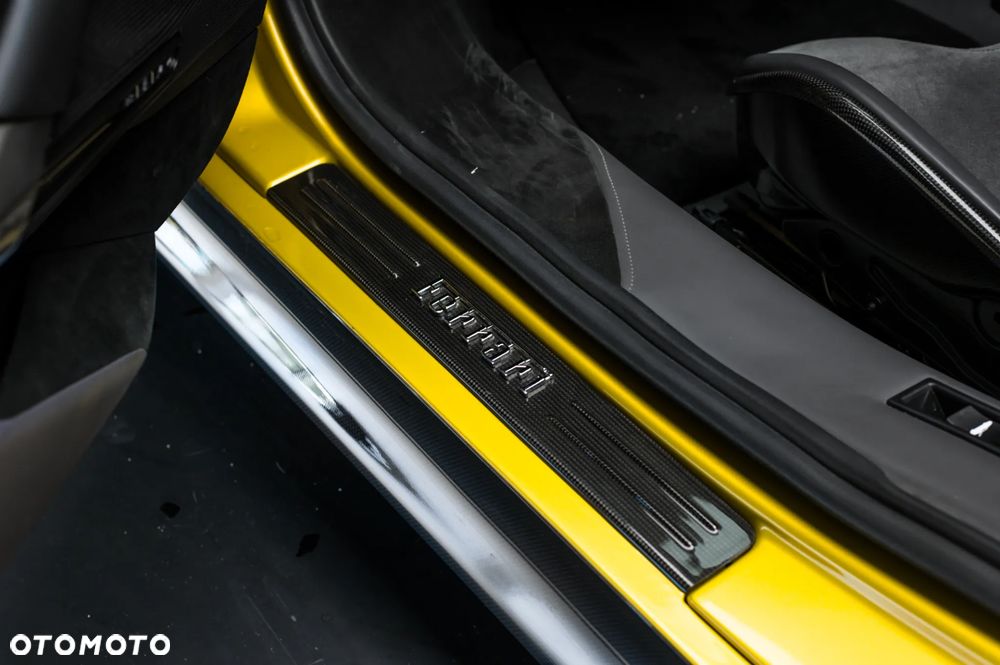 Ferrari SF90 Spider - 27