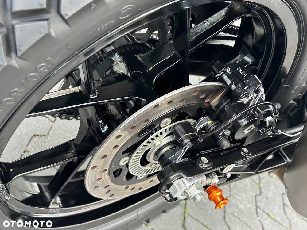KTM Adventure - 11