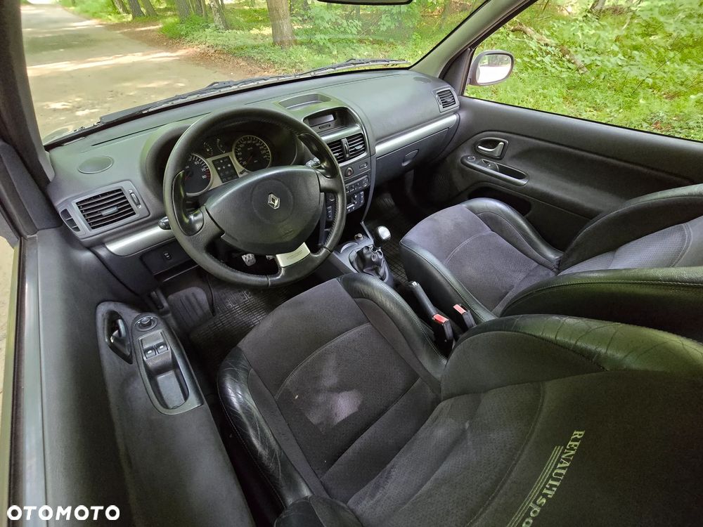 Renault Clio - 9