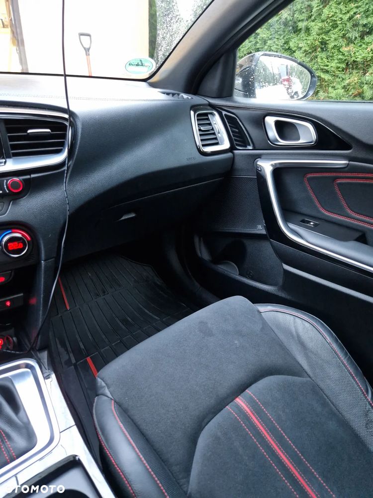 Kia ProCeed 1.6 T-GDI DCT7 OPF GT - 19