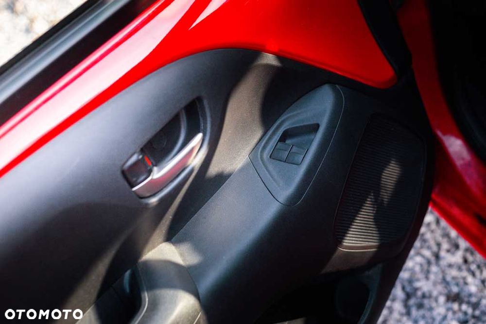 Toyota Aygo x-play connect - 23