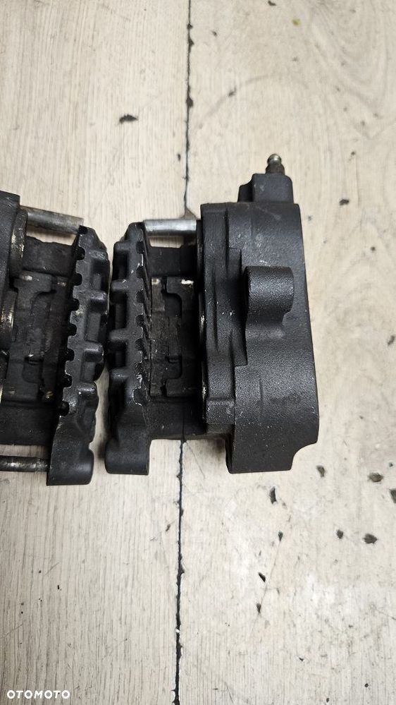 Zaciski hamulcowe Nissin przód - 13