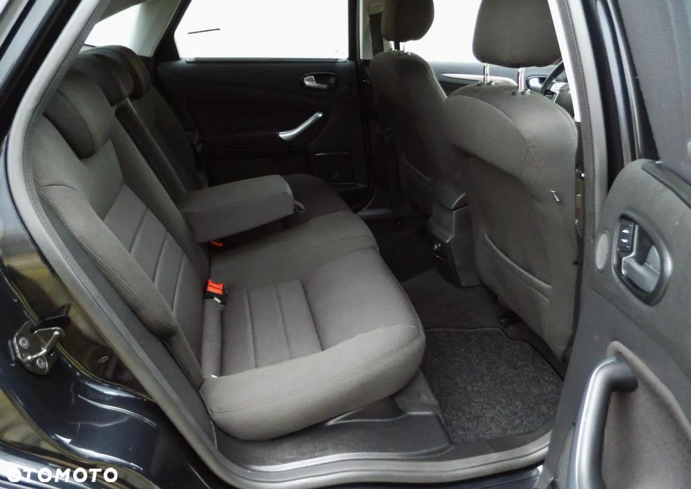 Ford Mondeo 2.0 Titanium - 17