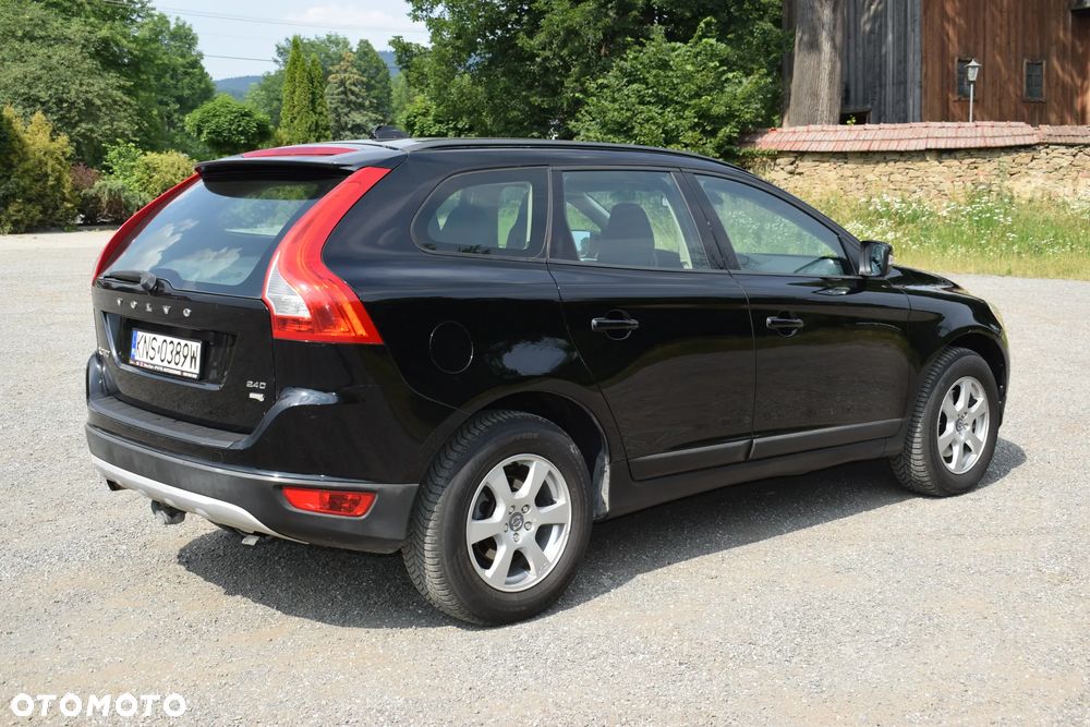 Volvo XC 60 2.4D Momentum - 5