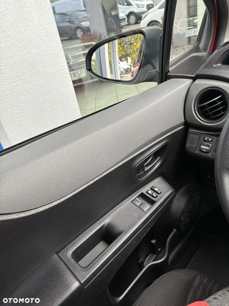 Toyota Yaris - 16