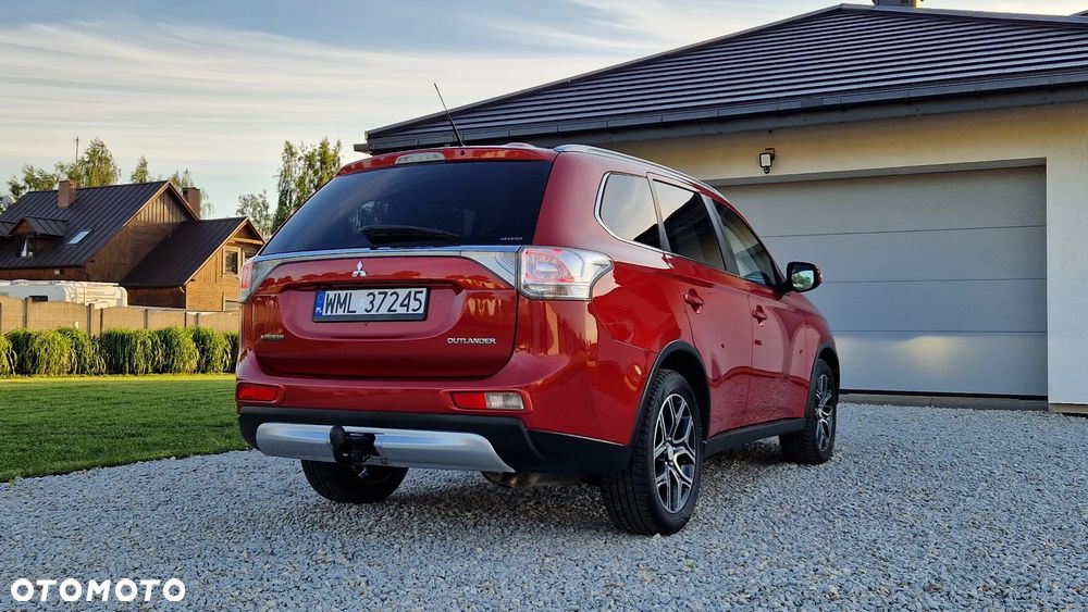 Mitsubishi Outlander 2.2 DID Intense + - 32