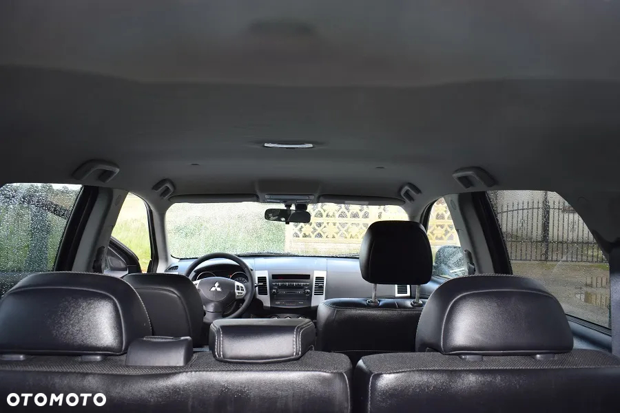 Mitsubishi Outlander 2.0 Intense 2WD - 17