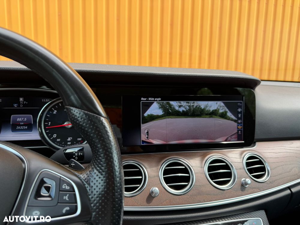 Mercedes-Benz E - 14