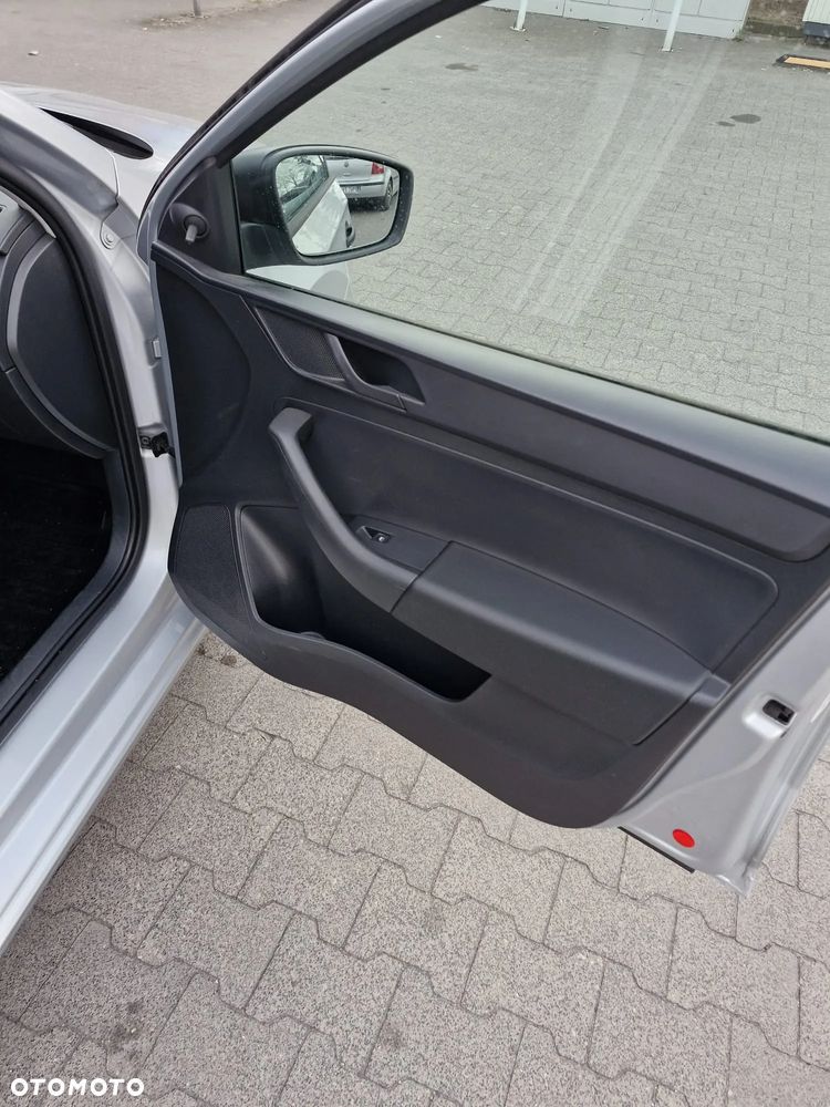 Skoda RAPID 1.6 TDI DPF Active Max - 19