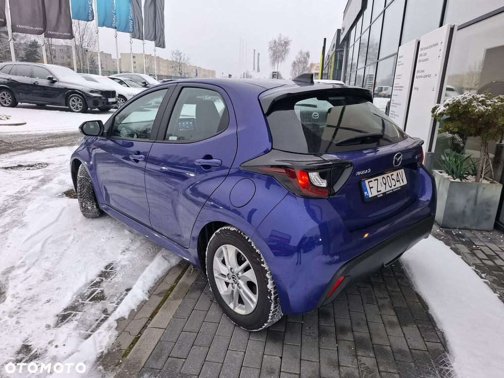Mazda 2 Hybrid - 3