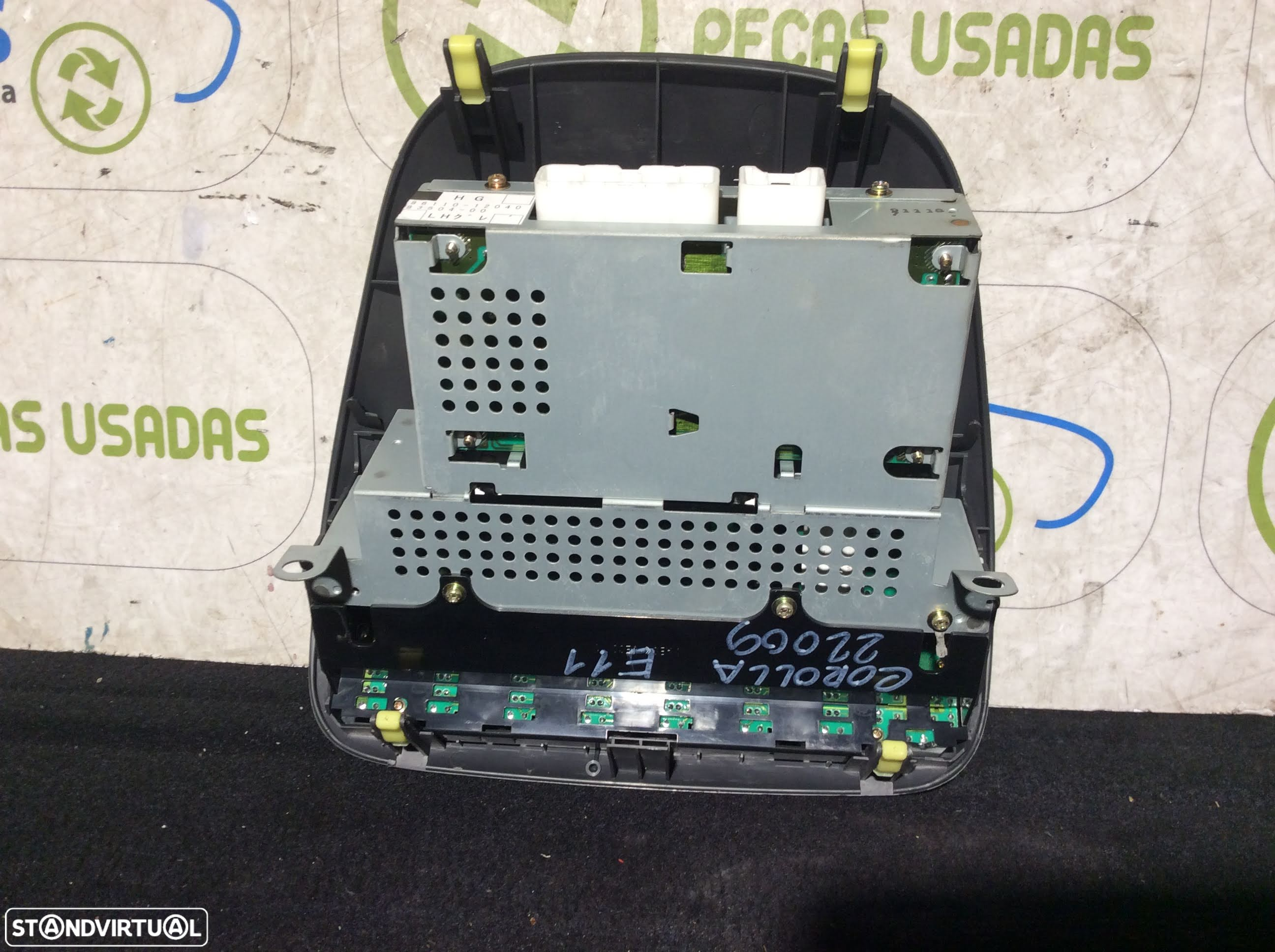 Auto Radio Toyota Corolla E11   86110-12040 - 2