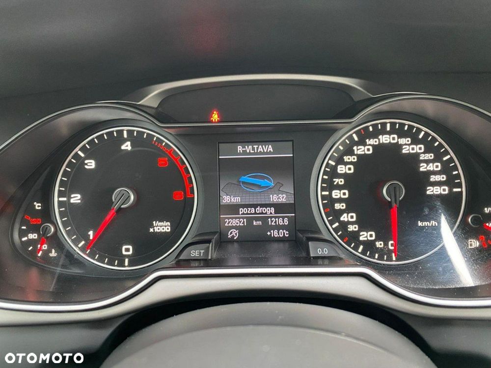 Audi A4 Limousine - 5