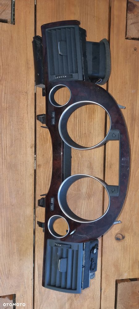 Ramka liczników Audi A8 D3 4E1857115L - drewno - 2