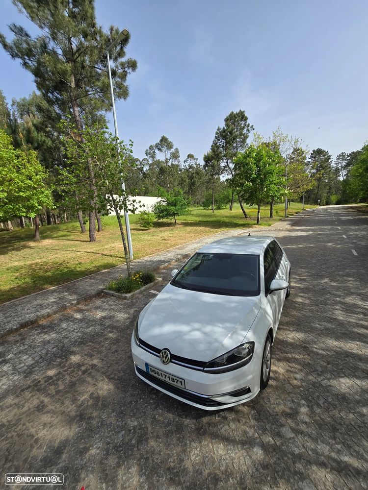 VW Golf 1.6 TDI Confortline - 8