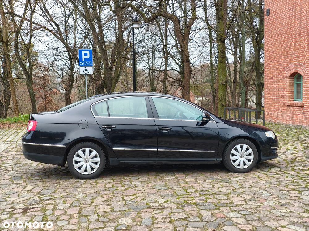 Volkswagen Passat 2.0 TDI DPF Highline - 10