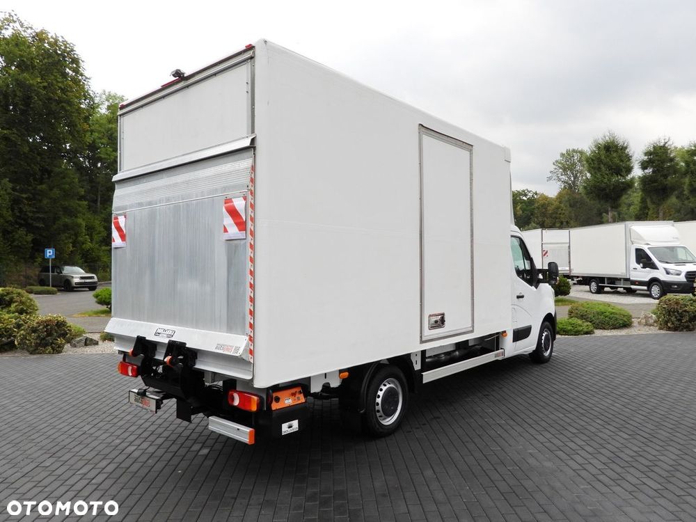 Renault MASTER KONTENER WINDA 8 PALET TEMPOMAT LEDY KLIMATYZACJA  145KM - 4