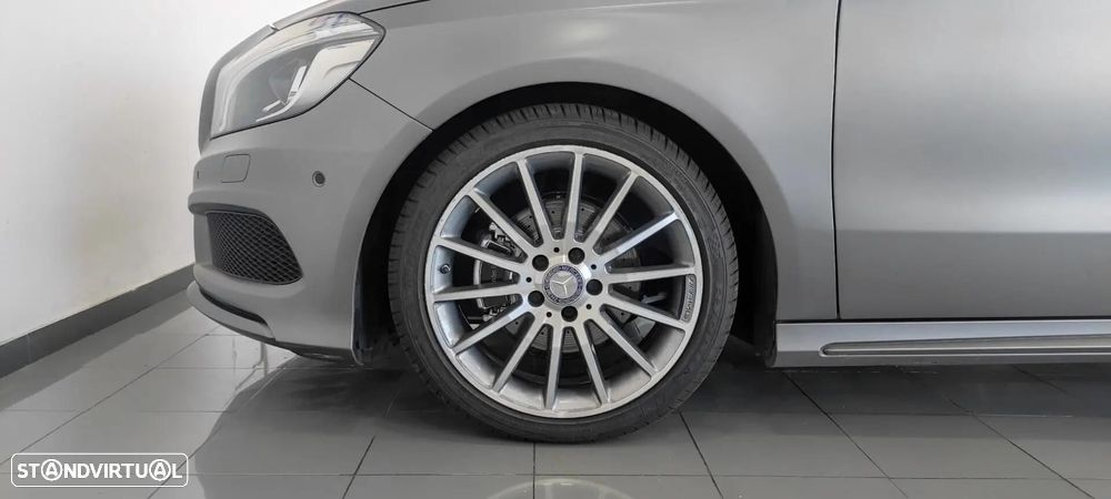 Mercedes-Benz A 180 d AMG Line - 48