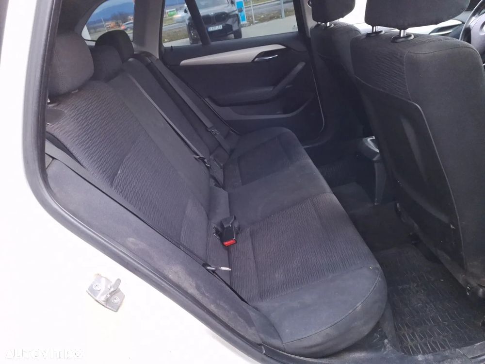 BMW X1 xDrive18d - 15