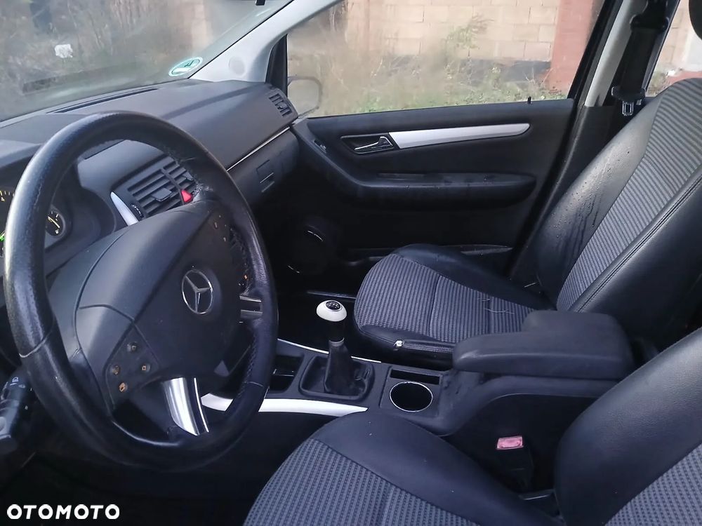 Mercedes-Benz Klasa B 200 SPORT EDITION - 13