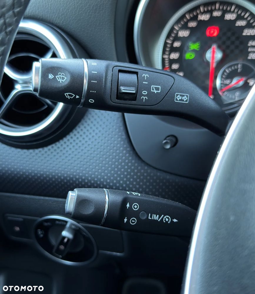 Mercedes-Benz Klasa A 250 4Matic 7G-DCT AMG Line - 21