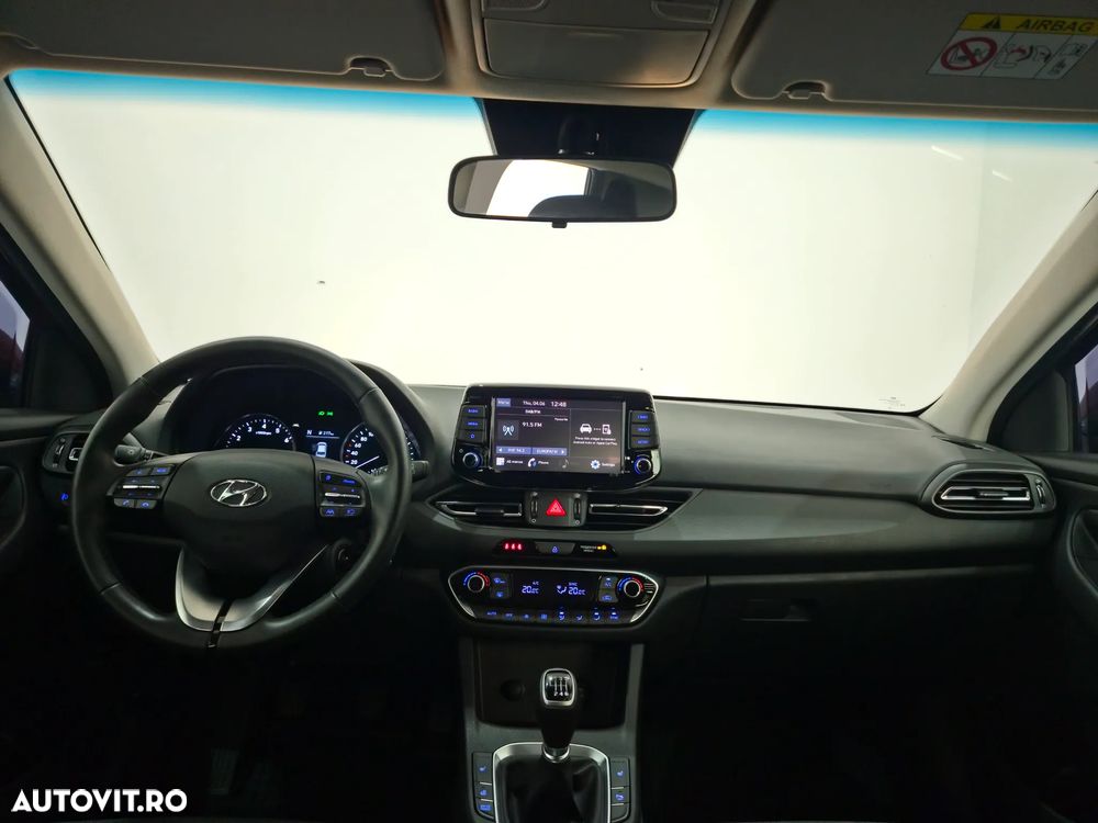 Hyundai i30 - 11
