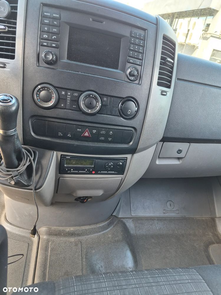 Mercedes-Benz Sprinter - 7