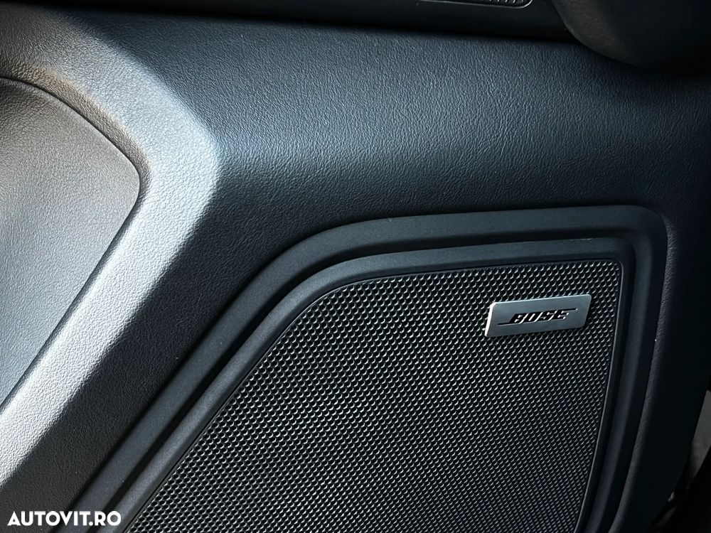 Porsche Macan - 26