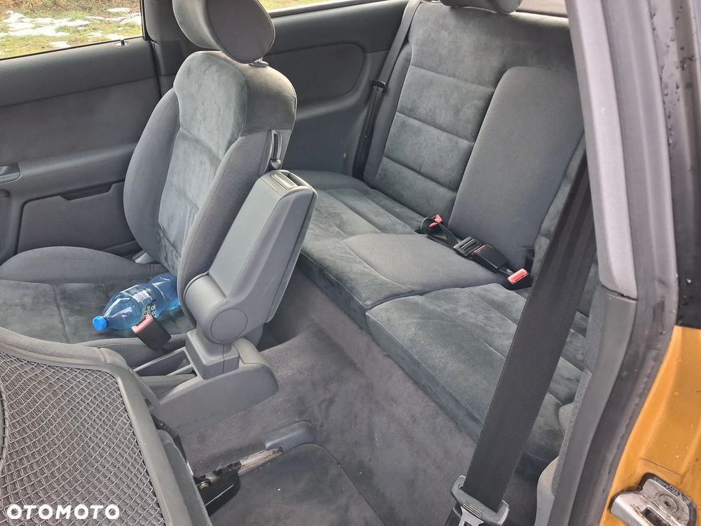 Audi A3 3-drzwiowe 1.6 Ambition - 7