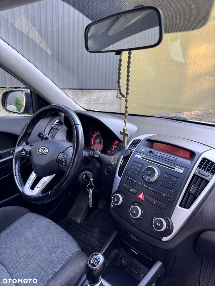 Kia Ceed - 6