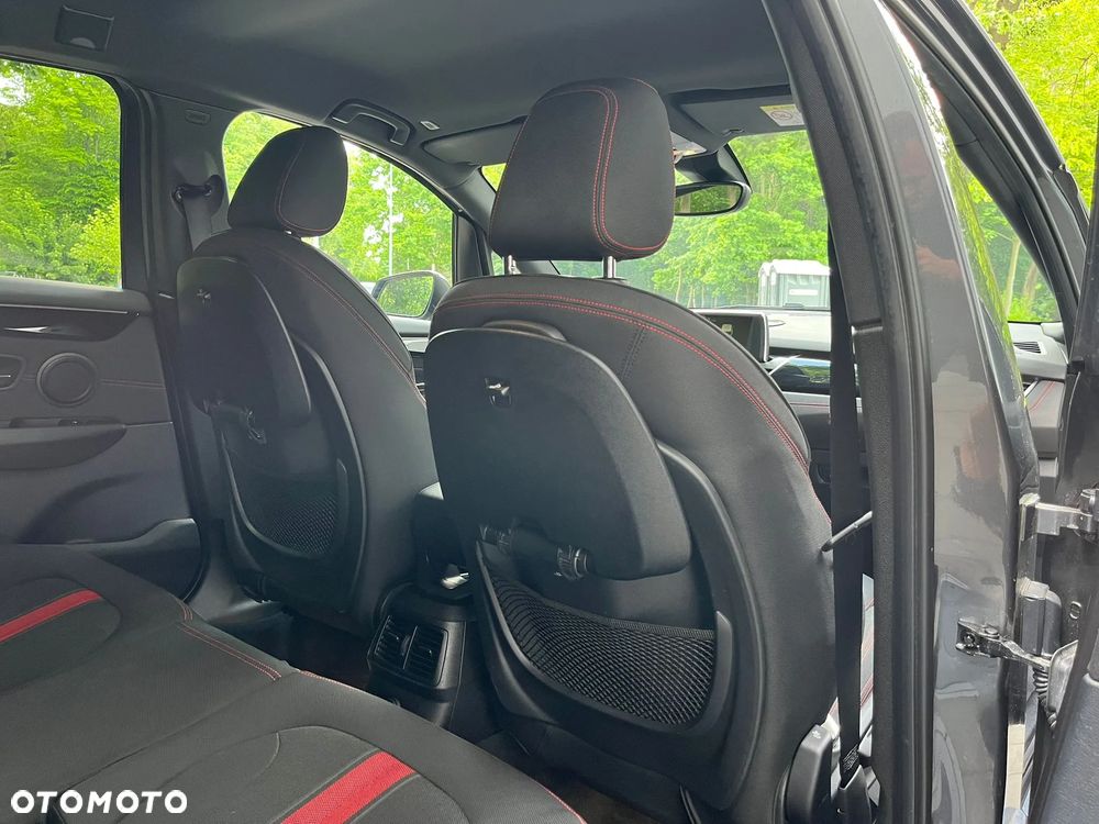 BMW Seria 2 218d - 22