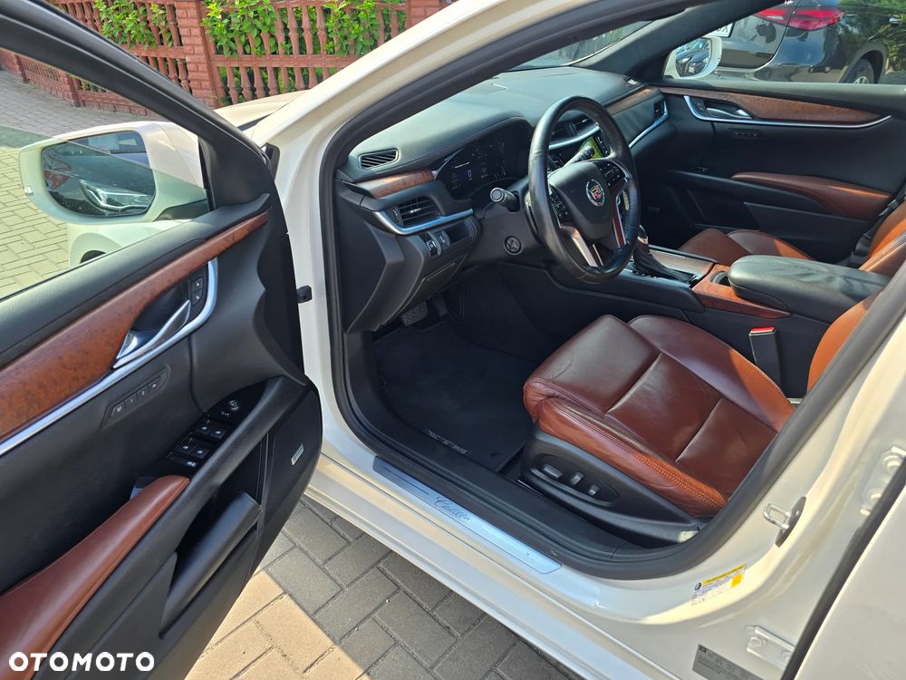 Cadillac XTS - 8