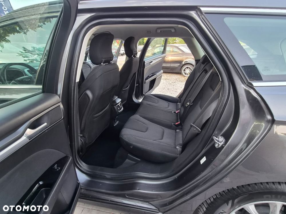 Ford Mondeo 1.6 TDCi Ambiente - 24