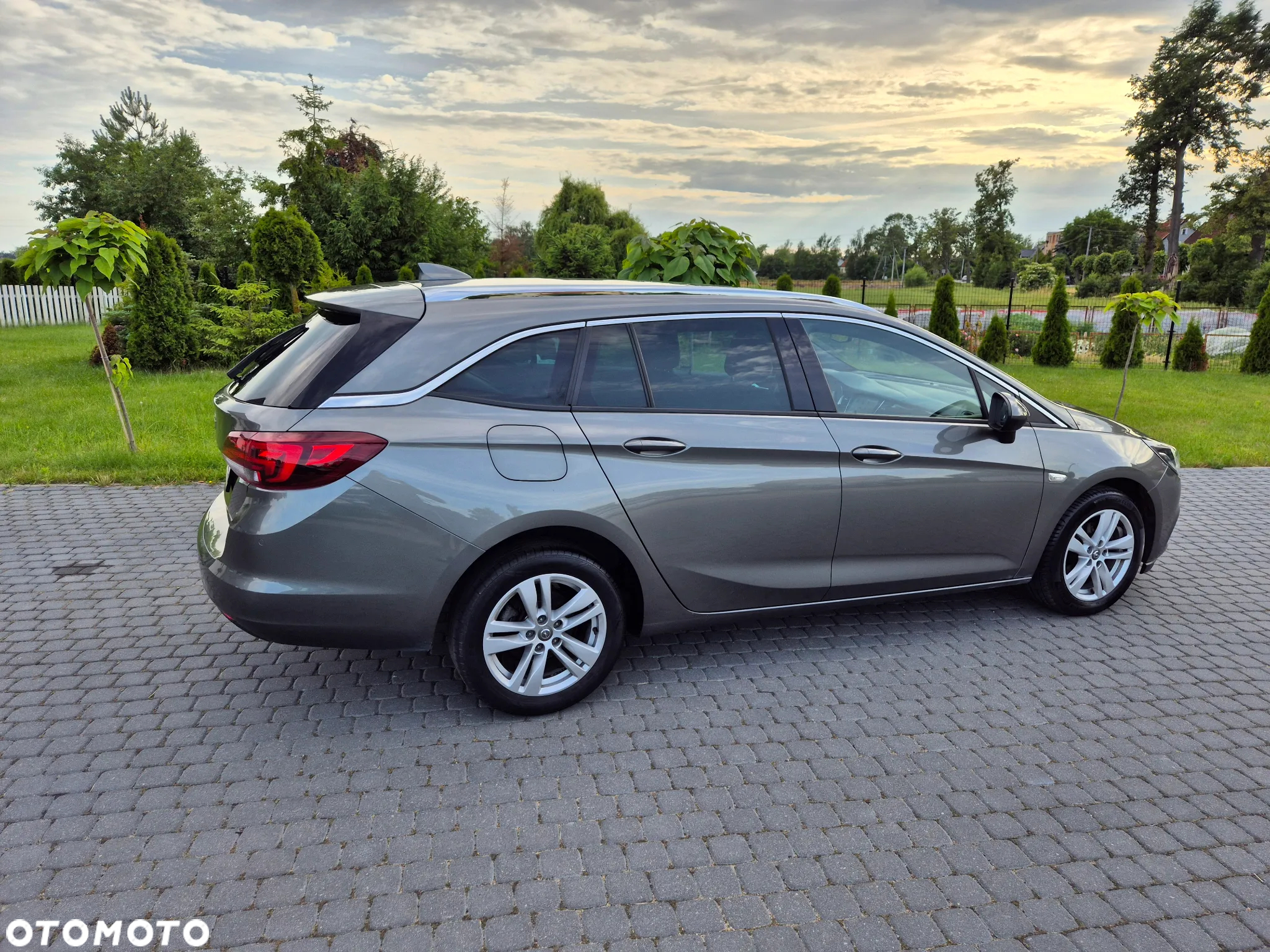 Opel Astra 1.6 D (CDTI) Start/Stop Sports Tourer Dynamic - 14