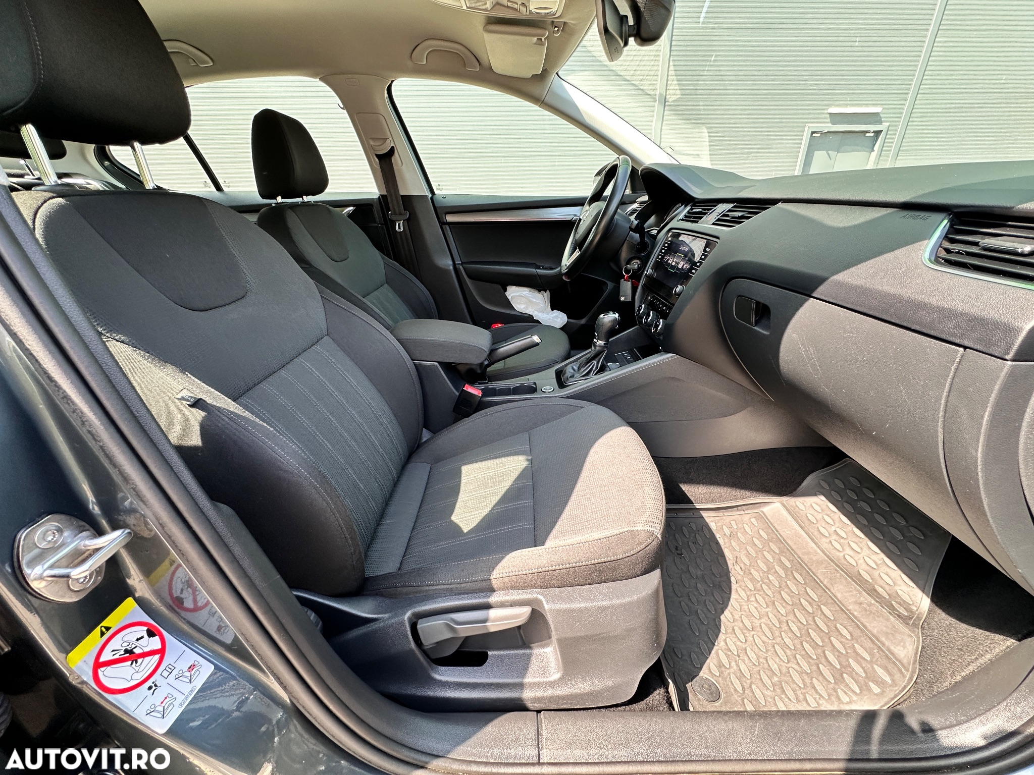 Skoda Octavia 2.0 TDI DSG Style - 30