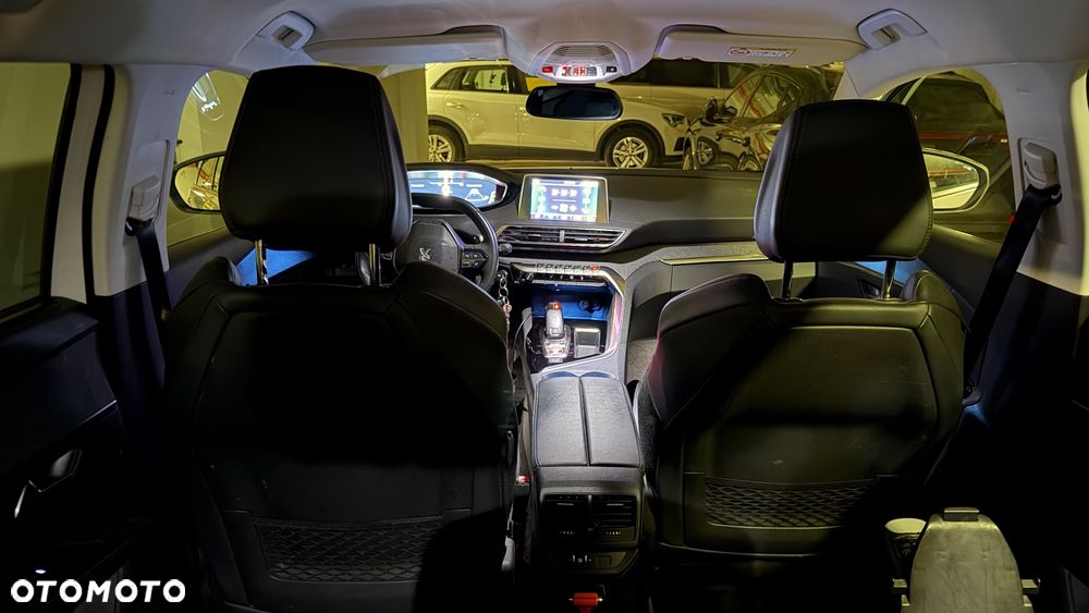 Peugeot 5008 1.2 PureTech Allure Pack S&S EAT8 - 7