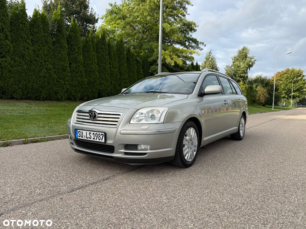 Toyota Avensis - 2