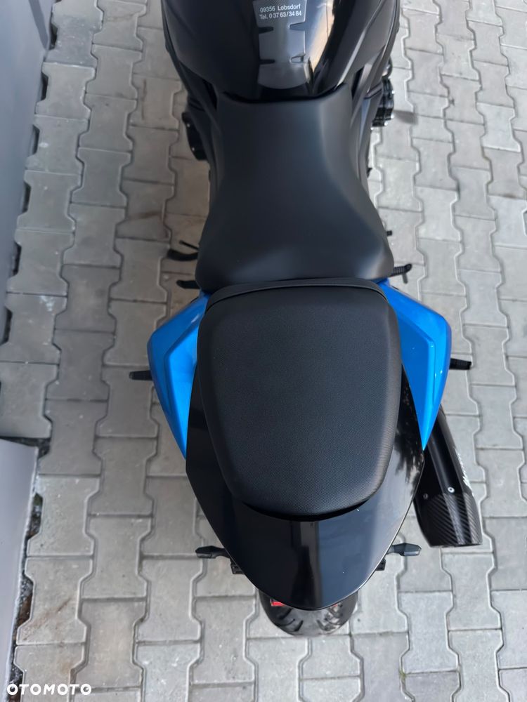 Suzuki GSX - 20