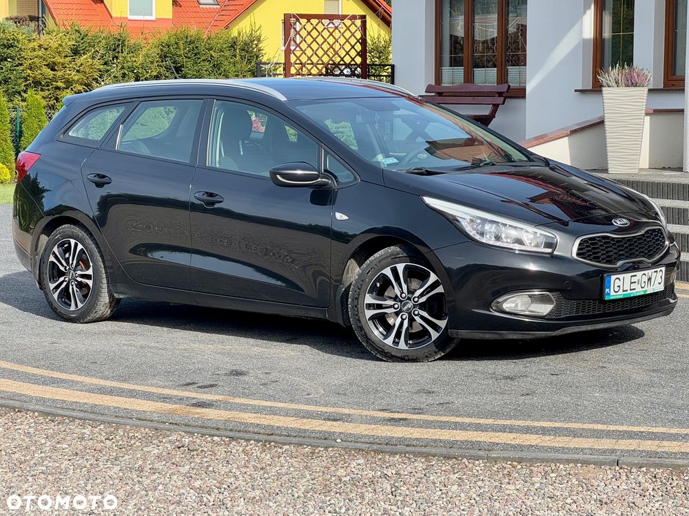 Kia Ceed - 10
