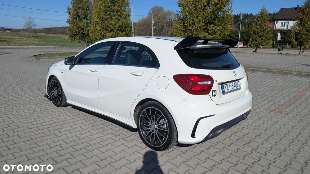 Mercedes-Benz Klasa A 180 AMG Line - 11
