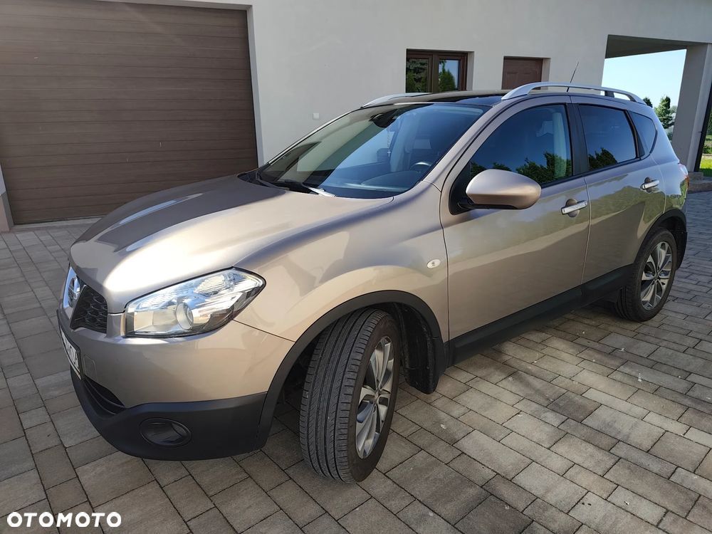 Nissan Qashqai - 2