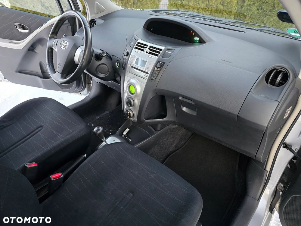 Toyota Yaris 1.3 VVT-i Multi Mode Executive - 17