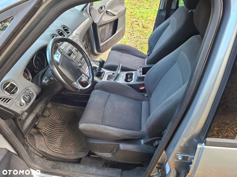 Ford S-Max 2.0 Titanium - 23