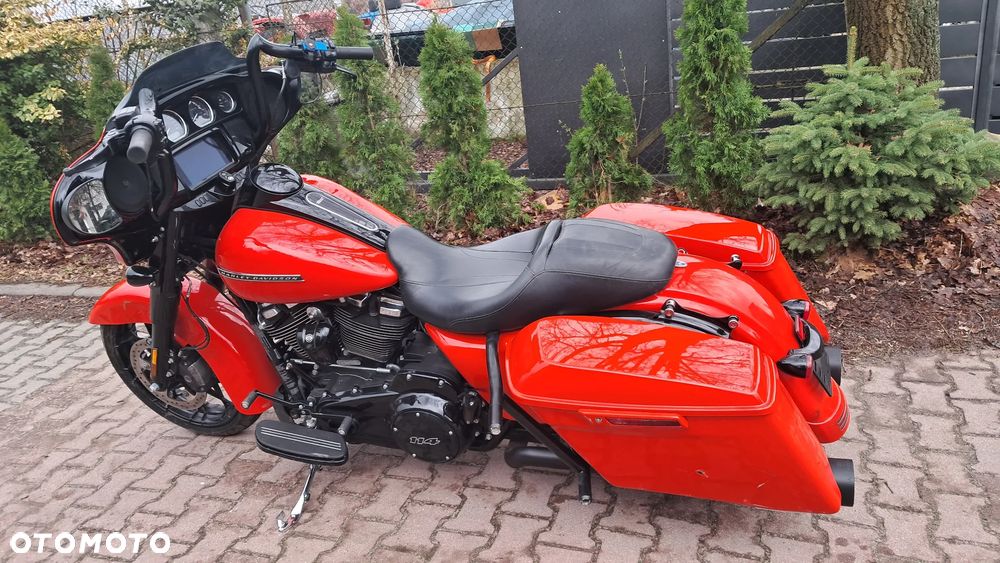 Harley-Davidson Touring Street Glide - 4