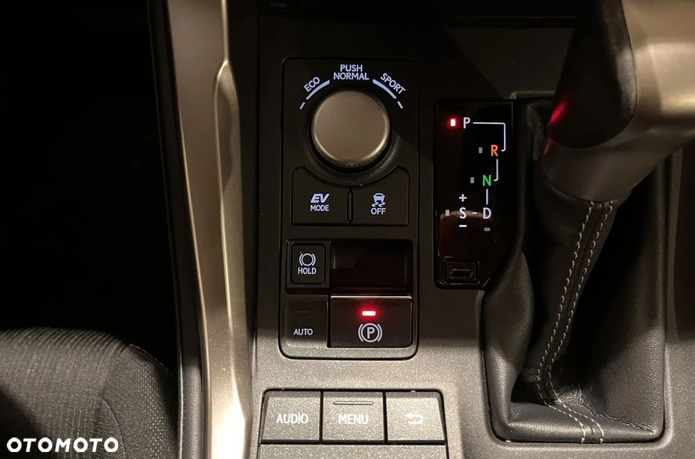 Lexus NX 300h Business Line - 18