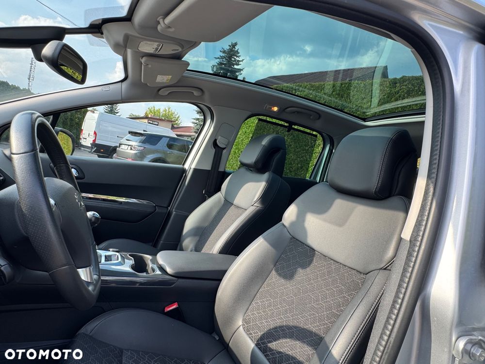 Peugeot 3008 HDi FAP 150 Platinum - 17