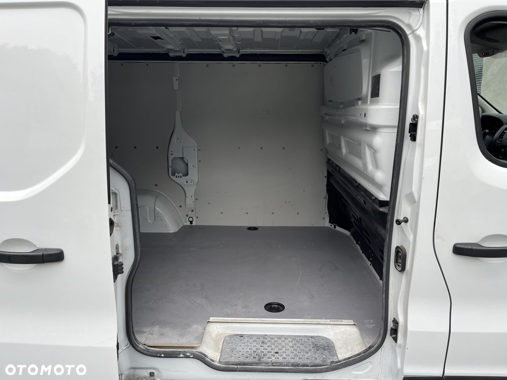 Opel Vivaro - 9