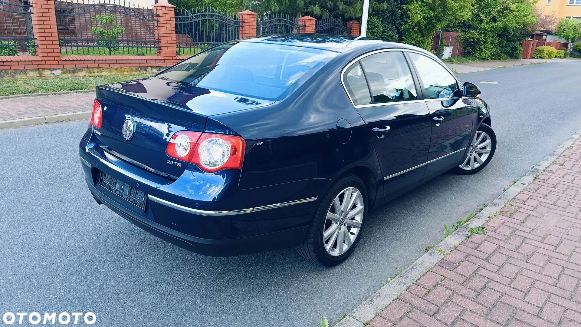 Volkswagen Passat 2.0 TSI Comfortline - 1