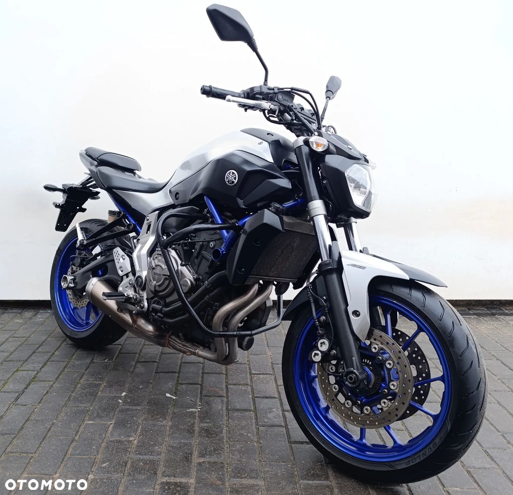 Yamaha MT - 8
