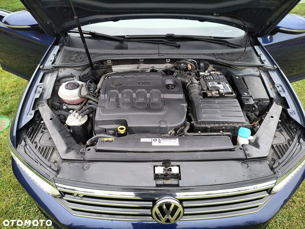 Volkswagen Passat - 13