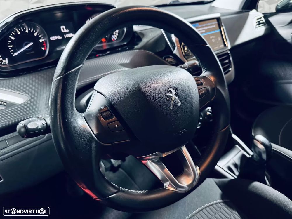 Peugeot 208 1.2 PureTech Style - 20